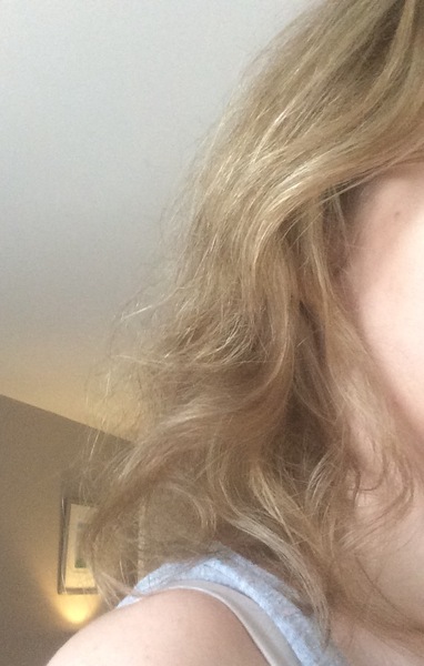 What product to scrunch into wet curly hair please?