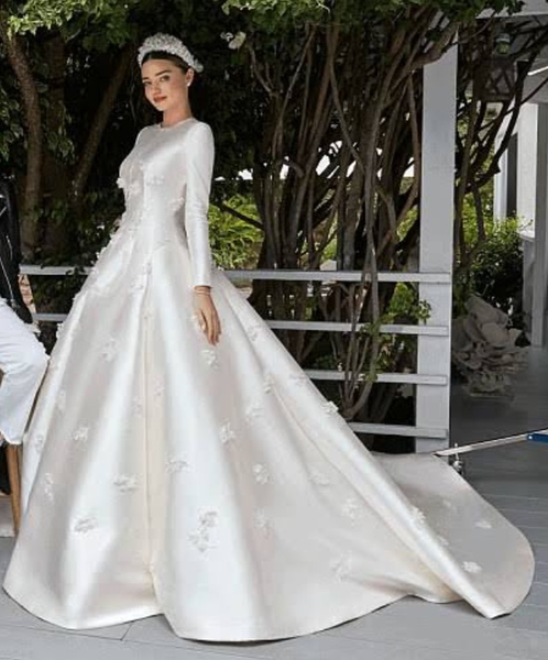 Miranda Kerr's wedding dress!!