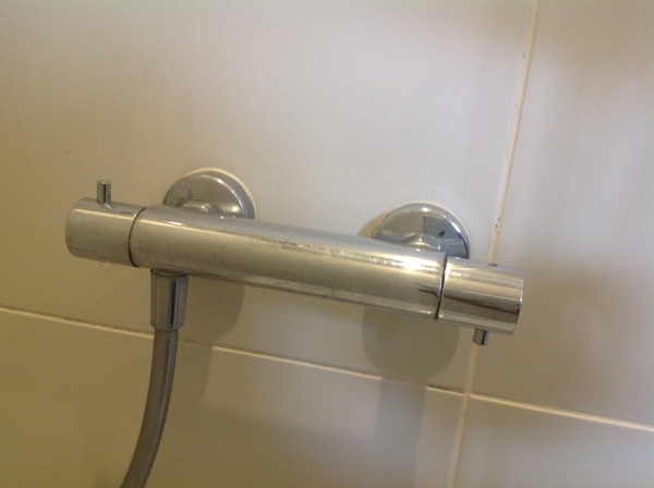 Does anyone know anything about shower temperature controls?
