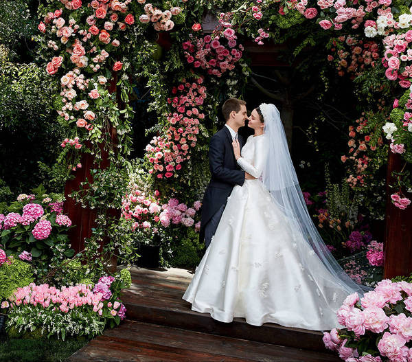 Miranda Kerr's wedding dress!!