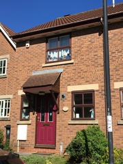 Right, any thoughts (apart from brexit uncertainty) as to why no one wants to buy this house?