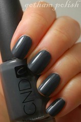 What colour for summer nails?