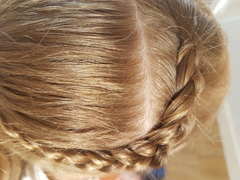 Anyone else rubbish at doing their DDs' hair?