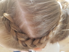 Anyone else rubbish at doing their DDs' hair?