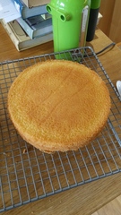 Village show Victoria sponge - no baking powder?