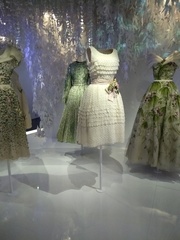 Fantastic Skincare: Skin (almost) sorted- decent fucking summer fucking clothes would be fucking nice. Don't ask us about our hair 🐌