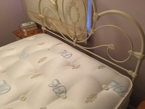 Read Mumsnetters’ feedback on the Hilary Devey Collection Mattress - non testers - chance to win £300 voucher! NOW CLOSED