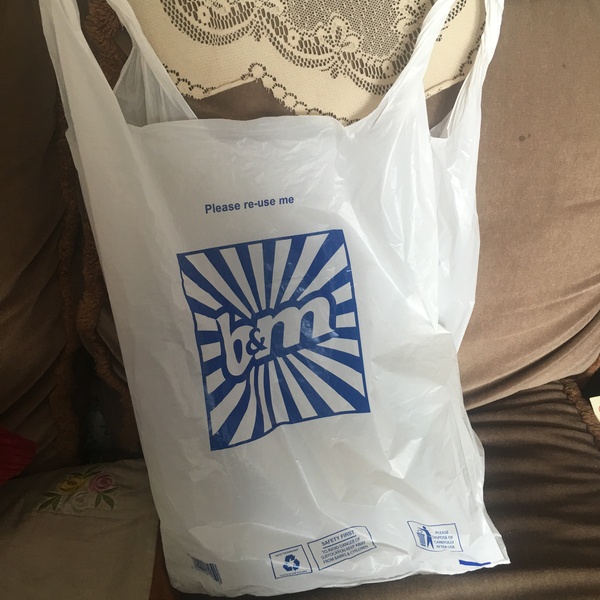 To think sales assistants should help pack your bag? Too difficult?