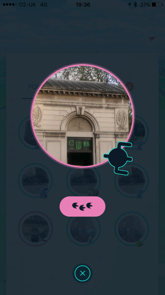 Pokemon Go #12: "It's in the trees! It's coming!" The Houndooms of love are calling me (to join in a raid).