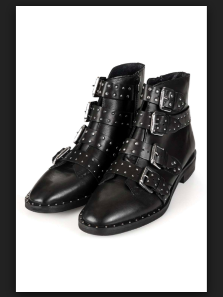 Nice boots or weird?