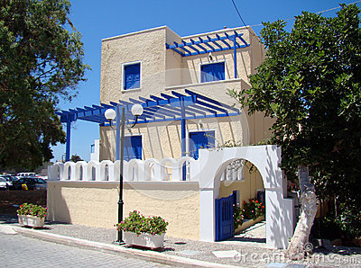 Mediterranean garden - what colour to paint wood (picture)
