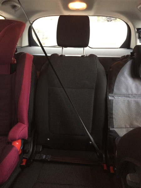 Car for 2 car seats and room in the middle?