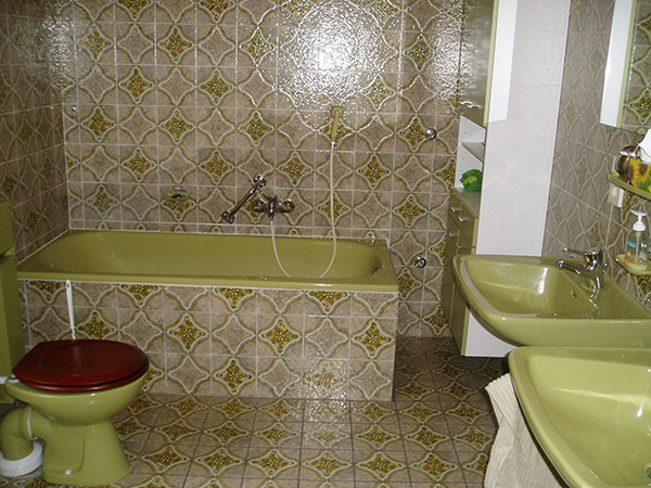 To have a Avocado bathroom suite