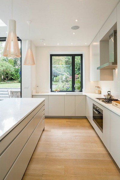 Black window frames?