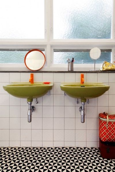 To have a Avocado bathroom suite