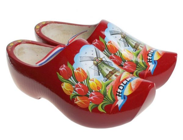 Summer rain shoes, what am I missing?!