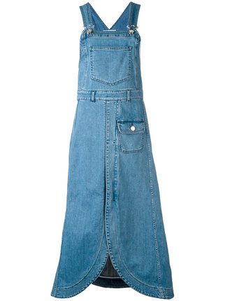 Where did the presenter from Animal rescue tonight, get her denim dress