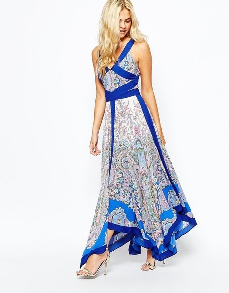 What shoes with this dress?
