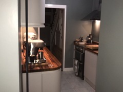 Anyone able to recommend a kitchen design/fitting service in Bury?