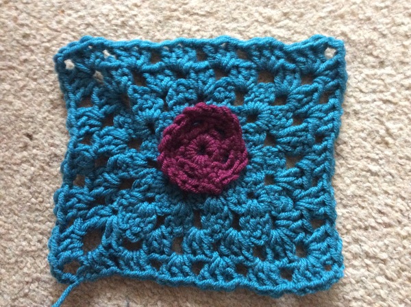 Woolly Hugs. Remembering Joseph, we are making a blanket for Trazzletoes and family, can you help?