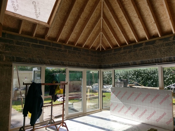 Corner window