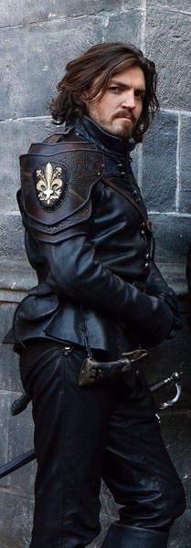 Swagger Inn 150: The one where the wenches do Strike (analysis) and that Santi Salvation thing.