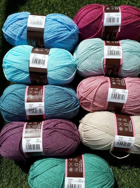 Woolly Hugs. Billie’s Butterfly Blankets for a London Children’s Hospice