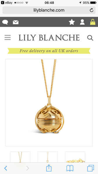 Karen in Cold Feet's pendant necklace