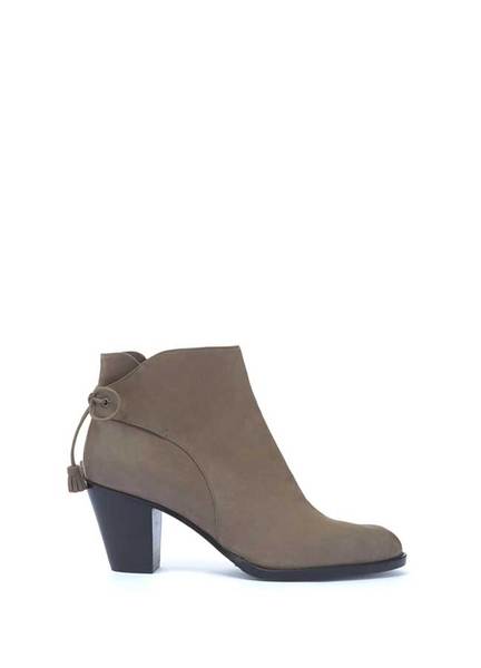 People with style - help me construct an autumn capsule wardrobe!