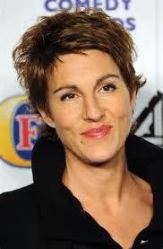 What does v short hair say about a woman?