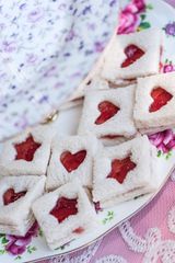 To serve only jam sandwiches for a party?