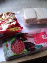 In what Universe do you think these/this packed lunch would be acceptable...?