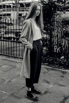 Cropped wide leg trews and footwear. Help!