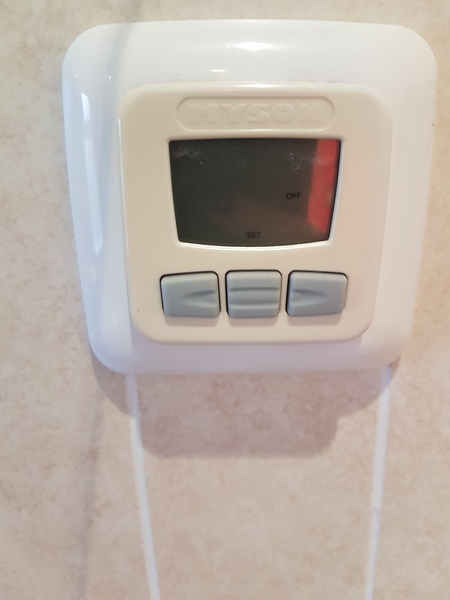 ... to ask for some help with these heating controls?!