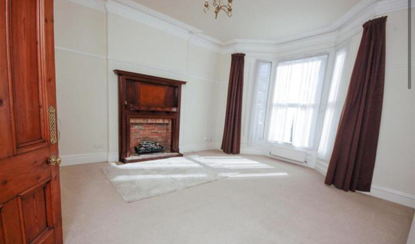 Shutters for my bay window - should I get tilt rods?