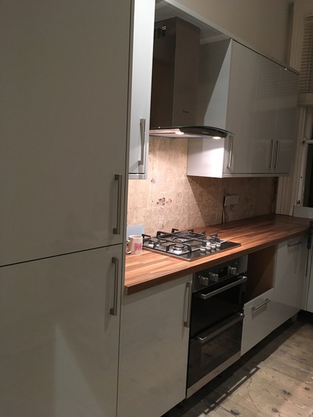 Is white gloss handleless kitchen naff?
