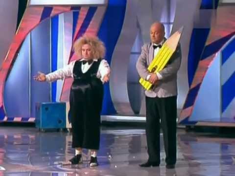 X FACTOR- It's time for the FIRST LIVE SHOW! Saturday 8.20pm...Simon will be missing, they are ignoring Hallowe'en,  there are wild cards...