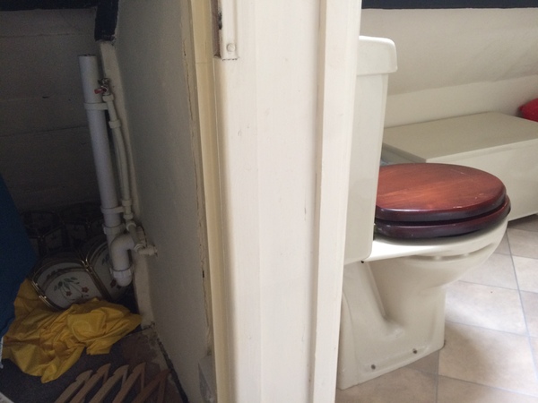 Any plumbers about please?!