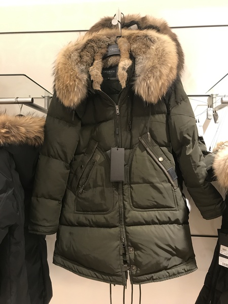 A coat so beautiful, I'd feel embarrassed to be such an empress in it