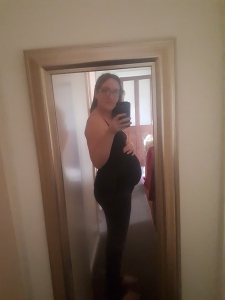 January Babies #5 - Are we 'glowing' yet?!