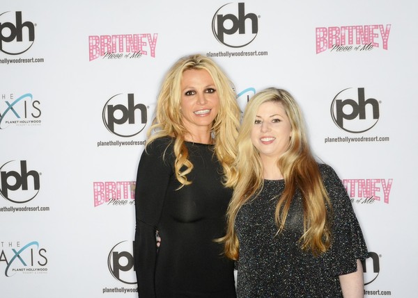 WHAT THE FUCK do you wear to meet Britney Spears in Las Vegas?!