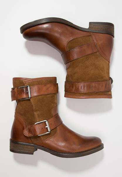 Practical mum boots