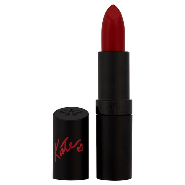Earthy red lipstick