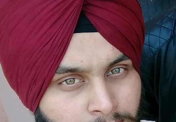 my eyes seem to change color