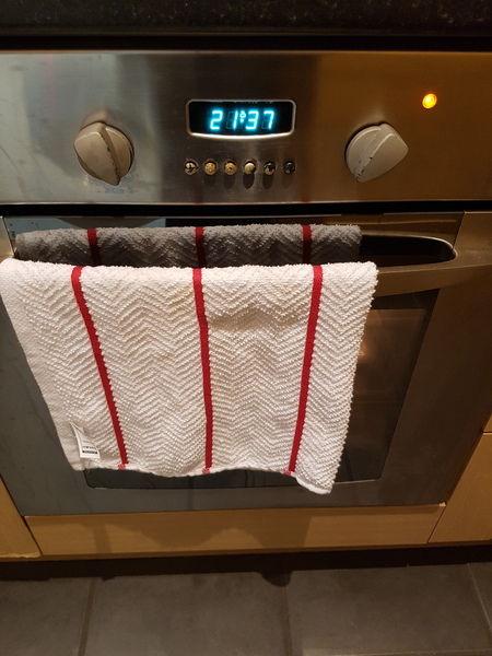 AIBU to ask about my oven?!