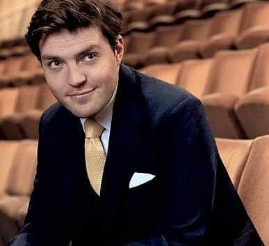 Swagger Inn 151: The One Where Wenches Are Blindfolded And Don’t Use Their Hands ..... Practising Bobbing For Apples Of Course <ahem>