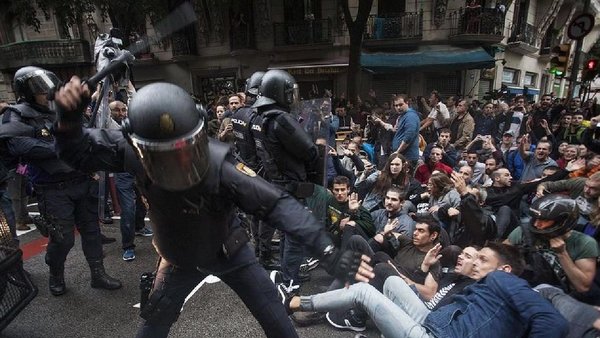 Petition to make Mariano Rajoy resign over Catalonia referendum violence
