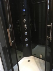 Does anyone recognise this shower?
