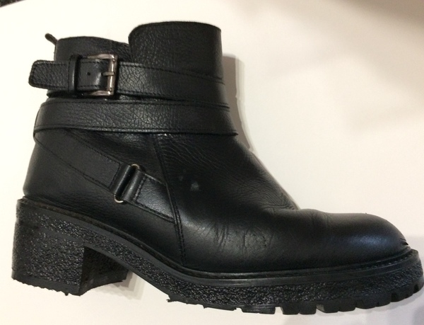 Do you have these boots? Black leather biker style boots, most likely from next or Clarks from 2015/16.