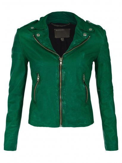 I've just got back from five days in Le Marais, and I've decided I want become Parisian, s'il vous plait.